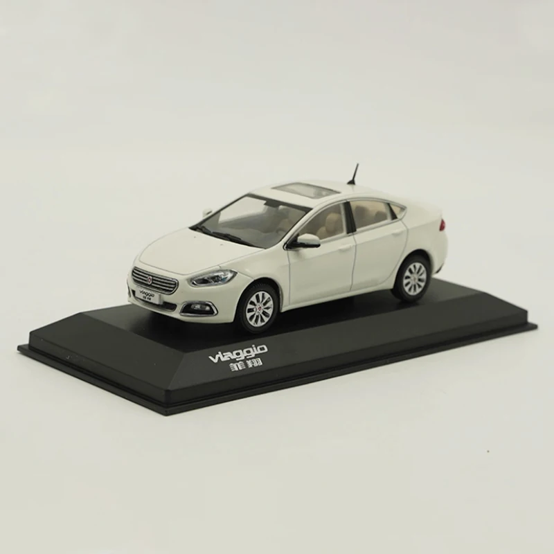 

Diecast Original 1:43 Scale Viaggio Alloy Model Simulation Classic Decoration Hobbies Souvenirs Gift Collection Static Display