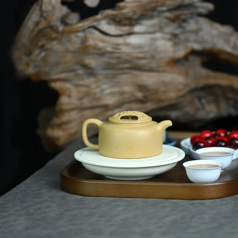 Raw mine Benshan green mud pure hand-carved cow cover lotus seeds national style Yixing purple clay pot Kung fu bubble teapot