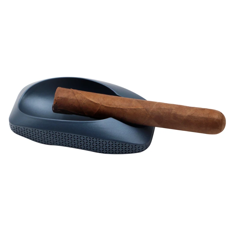 Single unit lightweight and portable metal cigar ashtray