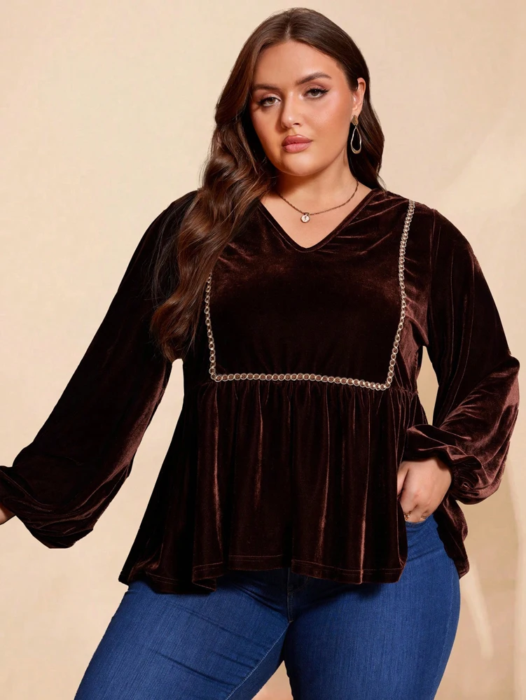 Plus-Size Samt-Oberteil mit V-Ausschnitt für Damen – Einfarbig, elegant und raffiniert – Neue Herbstkollektion 2026 – Detail 6