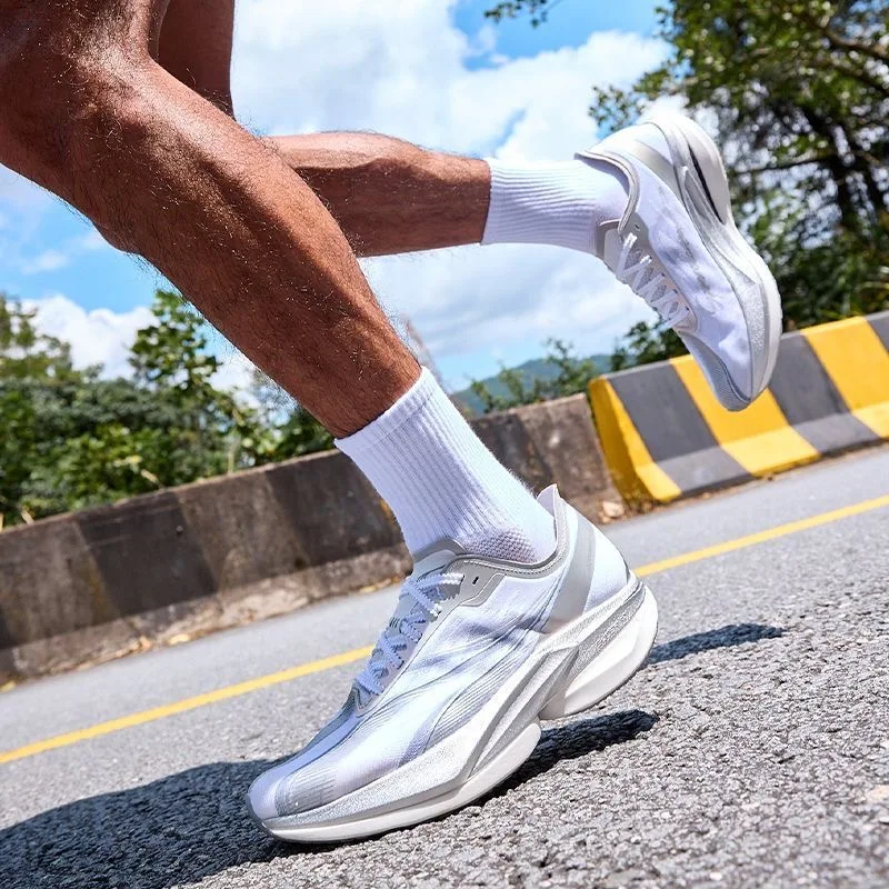 Professional Running Shoes For Men Women Thick Bottom Sport Shoe Couples Designer Training Shoes Unisex Soft Sole Gym Sneakers
