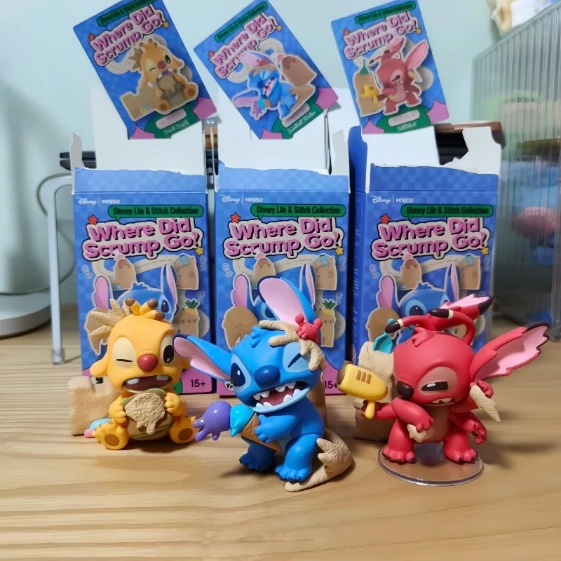 มินิโซ ตุ๊กตาสติทช์น่ารัก ซีรีส์ Little Gold In Stock แบบกล่องสุ่ม ตุ๊กตาตกแต่งฉากชายหญิง ของขวัญวันเกิดและวันหยุด