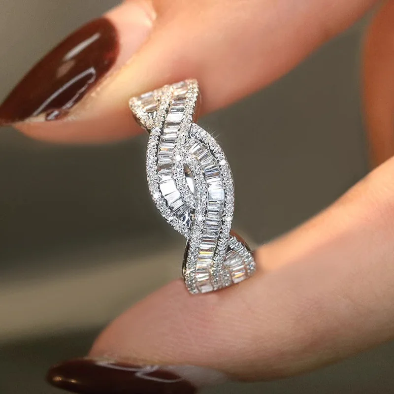Luxury 925 Sterling Silver Twist Design Zircon Rings for Women Sparkling Wedding Band Statement Female Rings Party Jewelry Gift
