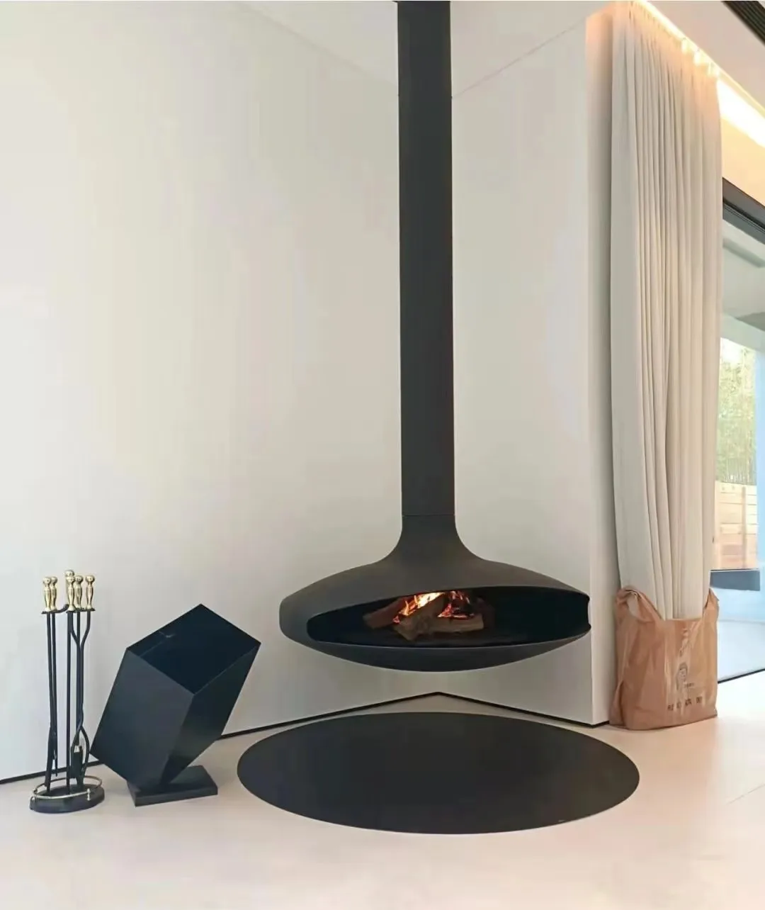 أحدث تصميم لعام 2025 مدفأة إيثانول معلقة على السقف لتزيين غرفة المعيشة بالجملة من الشركة المصنعة للمدفأة المعلقة