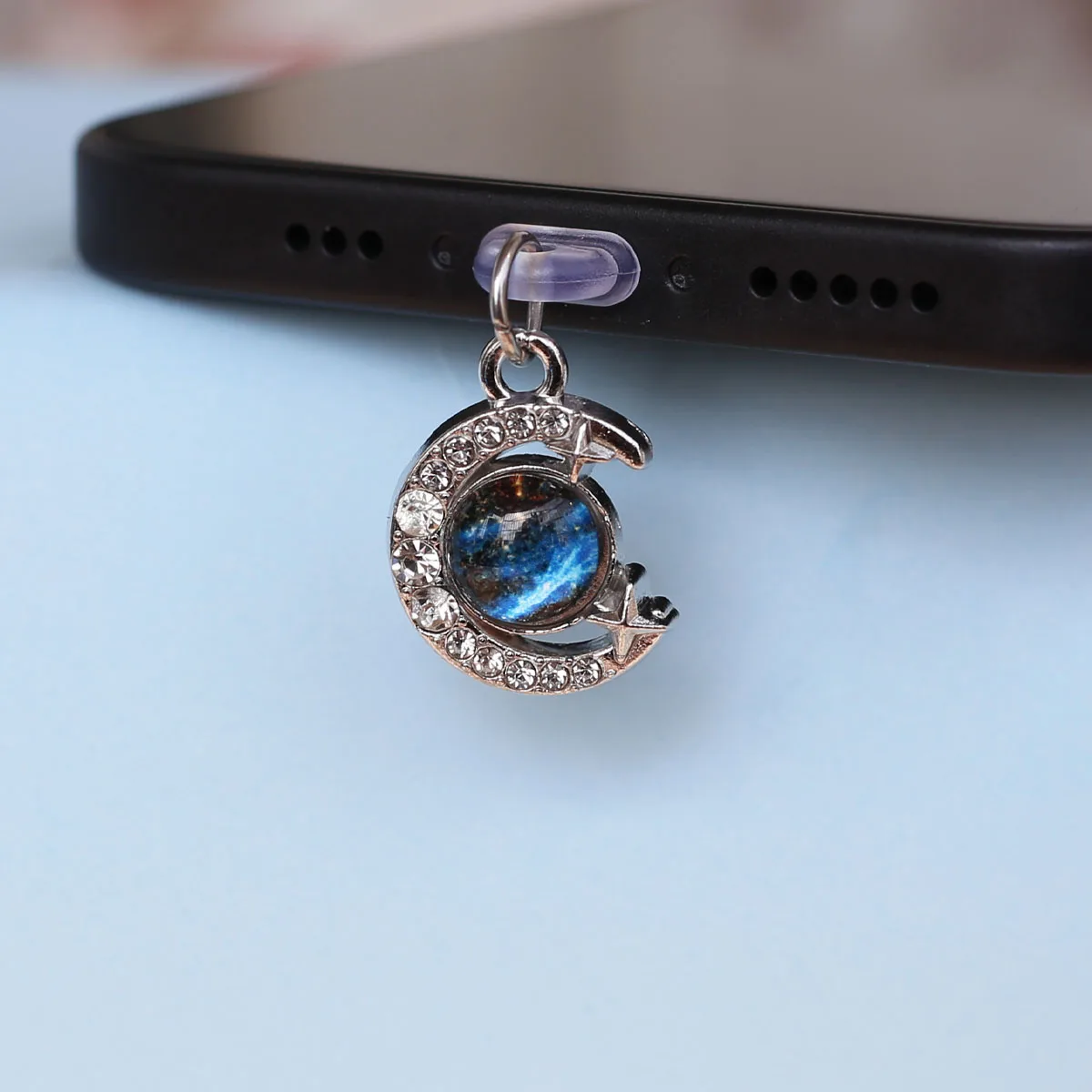 Blauer Planet, Mond und sternförmiger Staubschutz-Anhänger für Mobiltelefone, hängende Dekoration, Zubehör für iPhone, Typ-C-Anschluss, Schlüsselband – Detail 5