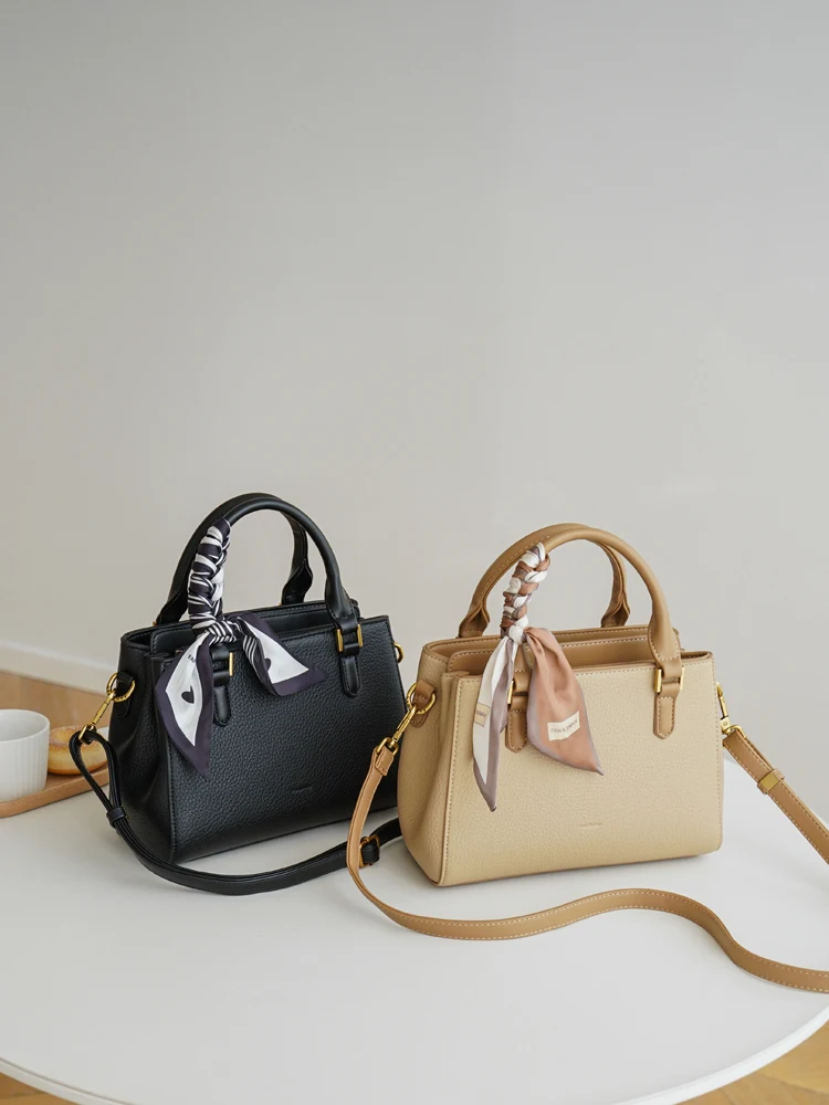

Elegant Commuter Women's Handbag Fashionable Shoulder Crossbody Bag PU Leather Soft Texture Large Capacity Storage Bag