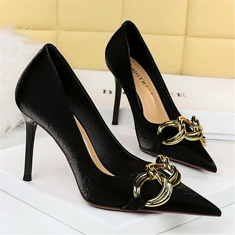 Kobiety 7.5cm 9.5cm Wysokie obcasy Escarpins Pumps Lady Gold Metal Chain Low Heels Fetish Nightclub Party Green Office Sexy Prom Shoes