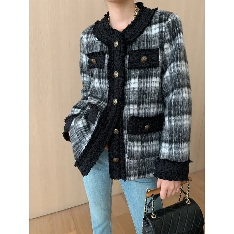 

French Vintage Contrast Plaid Stitching Small Fragrant Women Coat Autumn Winter Long-sleeved Casual Loose Woolen Lady Jacket