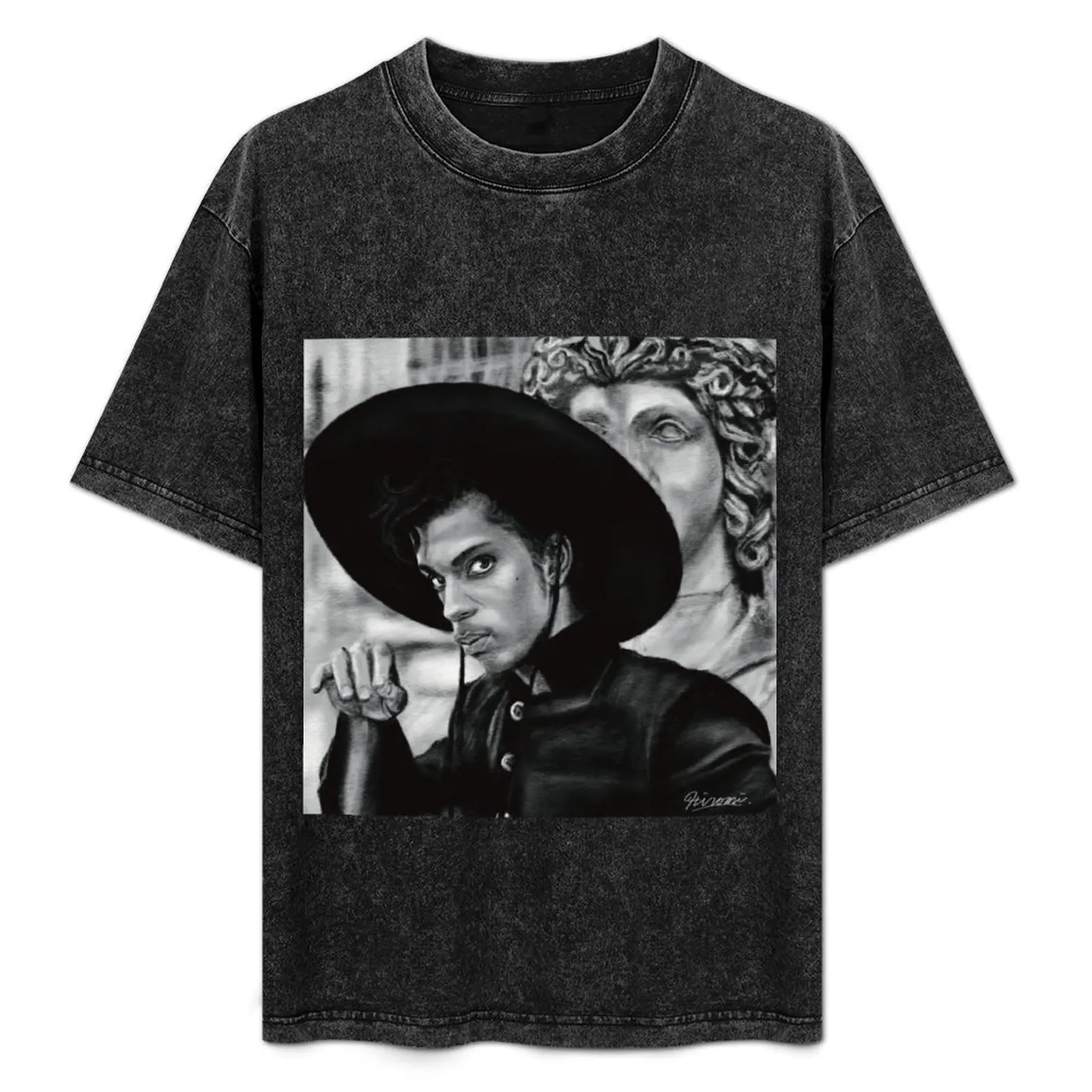 

P-art 32 T-Shirt