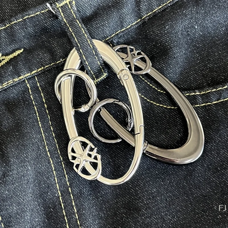 

[YU]Y2K Punk Star Oval Metal Carabiner Keychain Mountaineering Car Key Ring Gothic Backpack Waist Hanging Decor