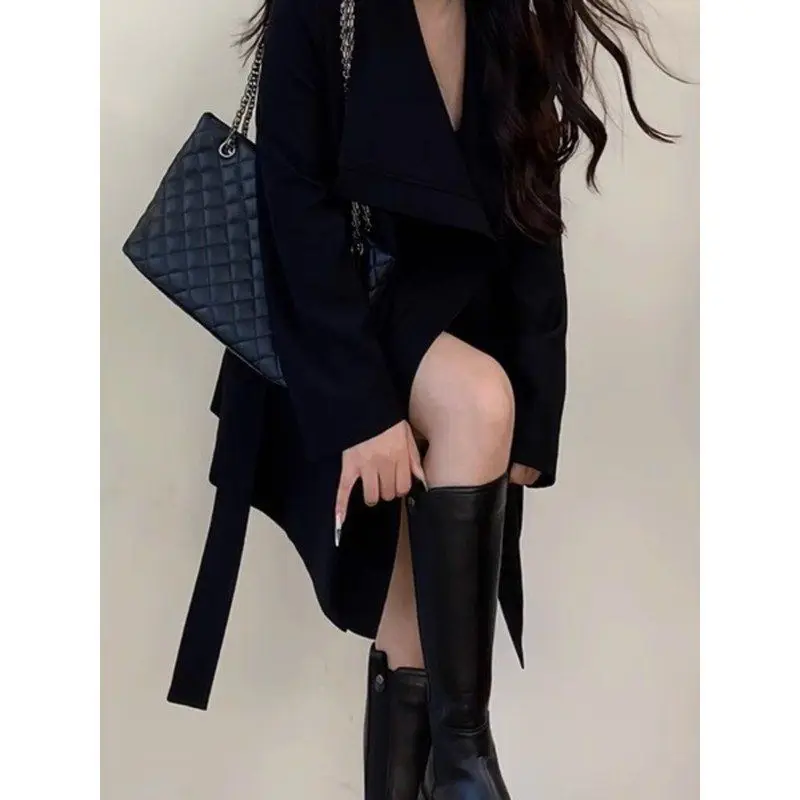 

Trench Coat Women Waistline Buttoning Youthful Age-Reducing Champagne Epaulets Patterned Badge Cord Strapping Friendly Cloth