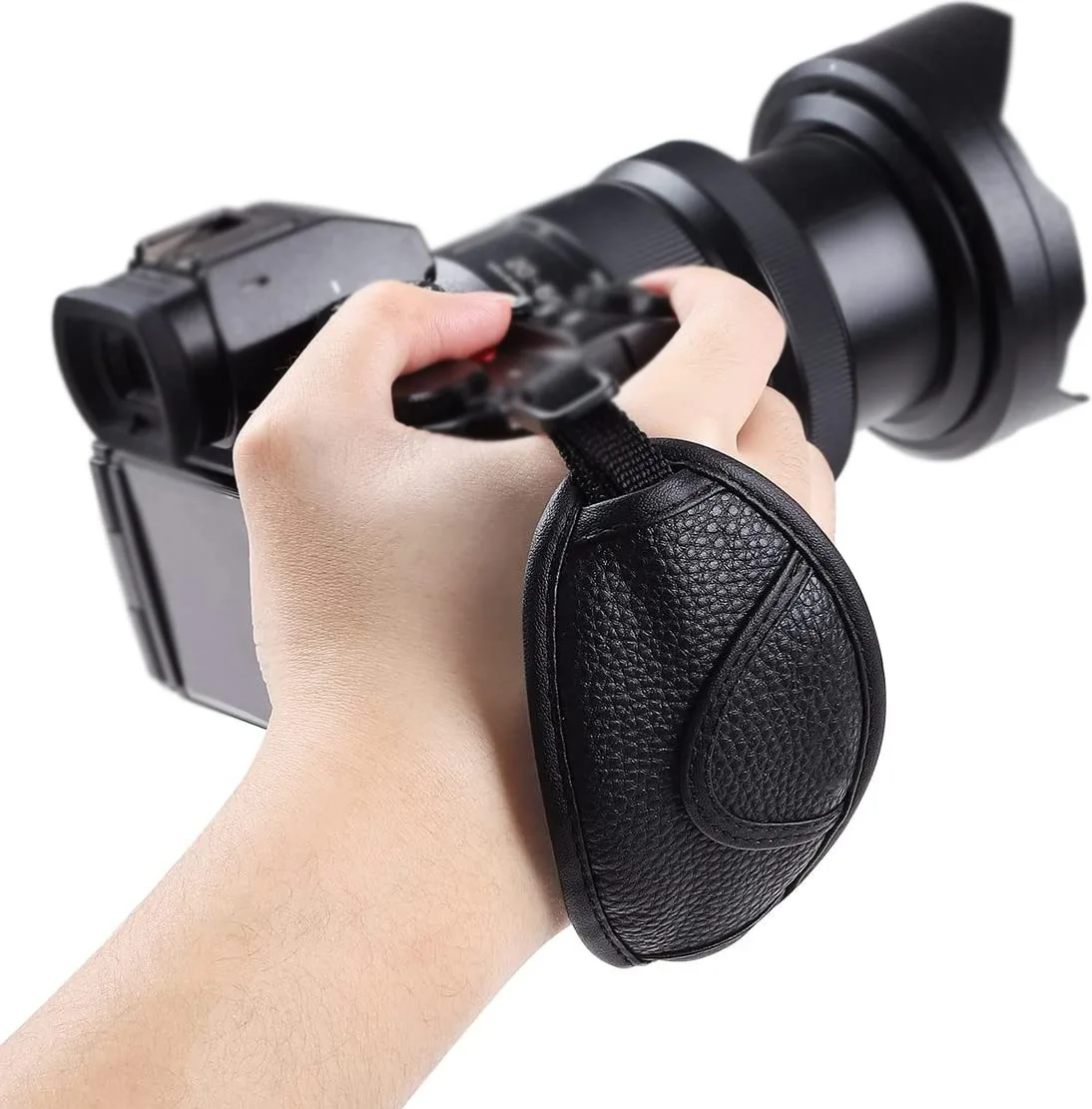 

Leather Hand Grip Wrist Strap for DSLR Cameras Suitable for Nikon Canon Fujifilm Sony Professional Secure Camera Wrist Strap