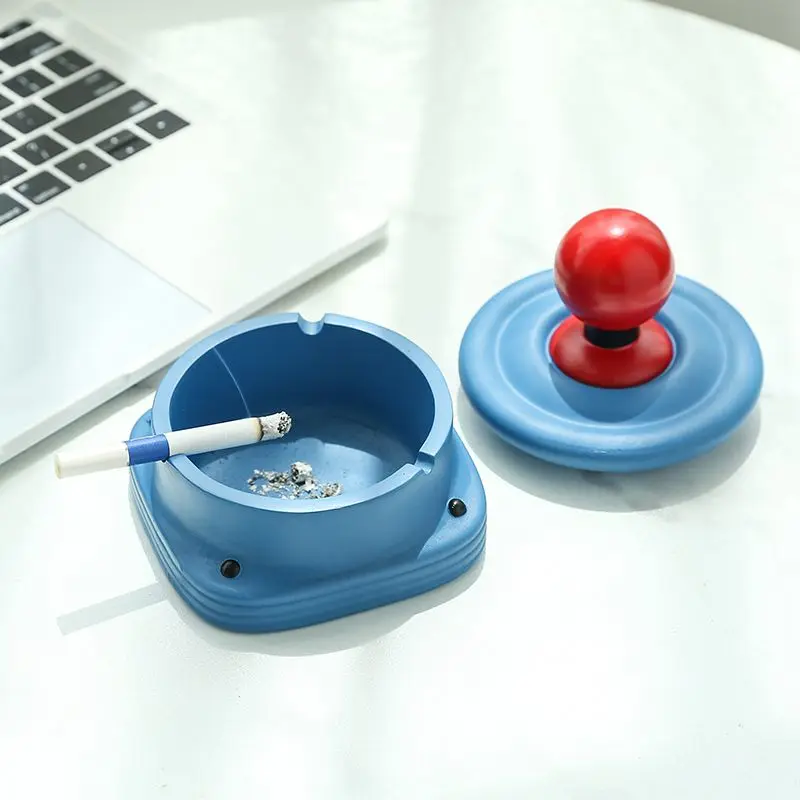 

2025 Новая индивидуальная тенденция, полимерная пепельница для офиса, дома, гостиной, модная пепельница с крышкой, украшение для домашнего рабочего стола, LI343