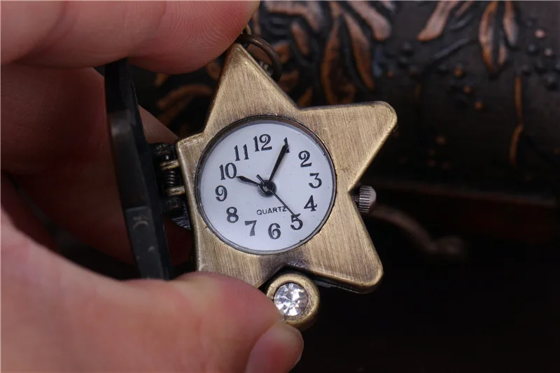 Vintage Small Dial Quartz Pocket Watch for Men Women Lucky Diamond Star Fob Chain Pendant Necklace Clock for Collection Gift