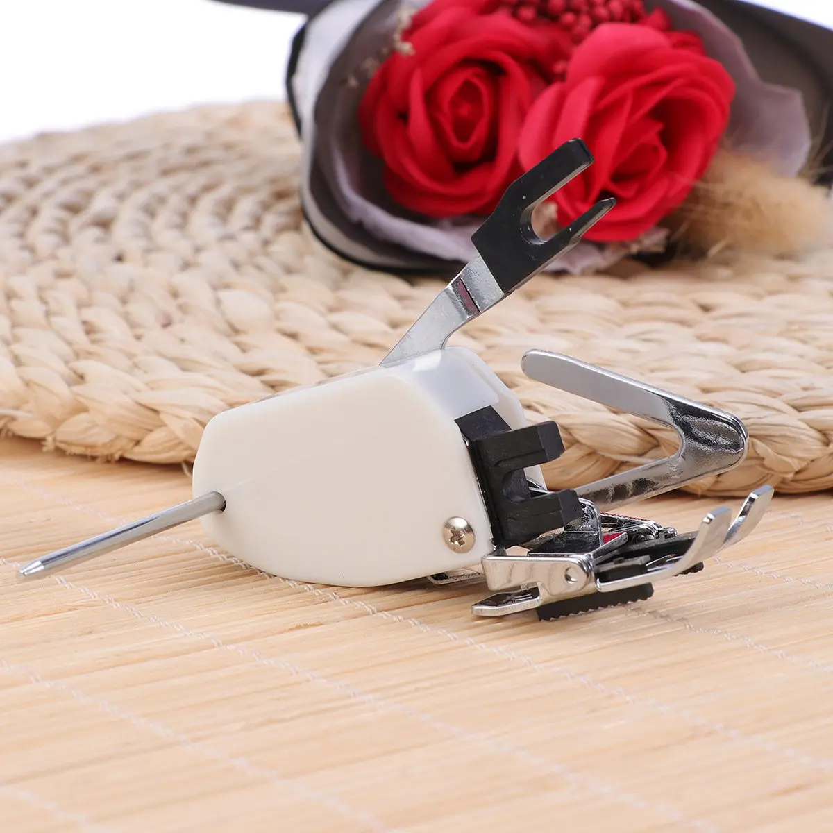 

Screw on Even Feed Walking Foot Presser Foot for Domestic Sewing Machines Quilting Sewing Matching Plaids Fabric Control Low