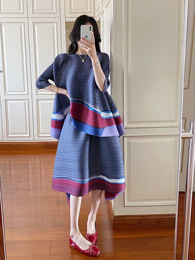 

Miyake Pleated Long Sleeved Top and Skirt Set 2025 New Plus Size Fashionable Contrasting Color Slimming Skirt Two-piece Set