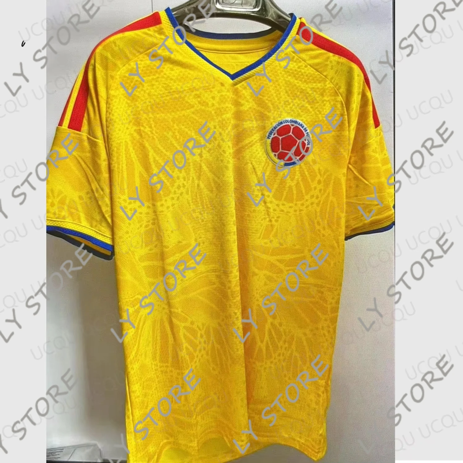 Camiseta de fútbol visitante de Colombia New Arrival 2026 – Diseño AI azul marino y menta, camiseta para fanáticos de edición limitada