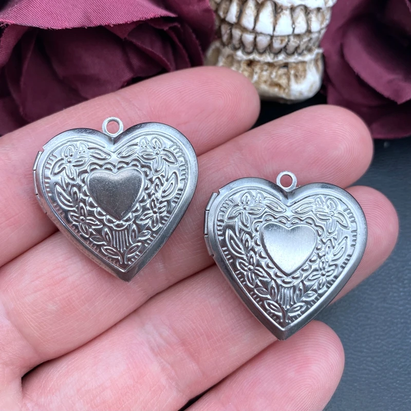 2pcs Stainless Steel Heart Box Vintage Reliquary Pendant Photo Locket DIY Necklace Handicraft Charm Jewelry Making Supplies