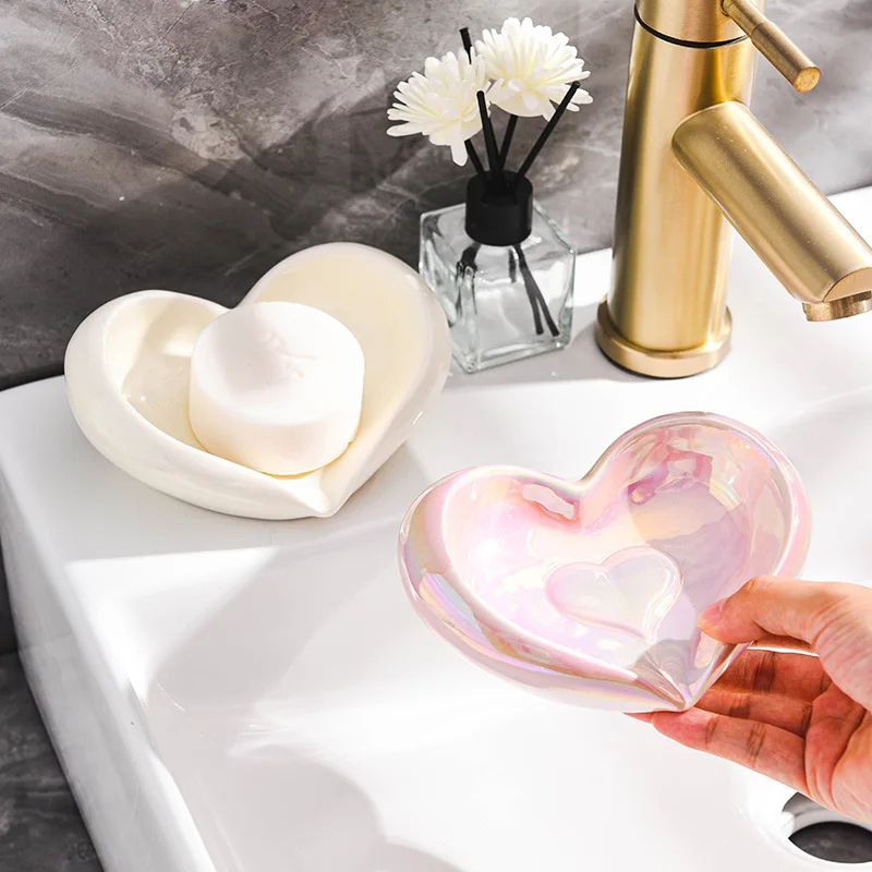 

Soap Dish Ceramic Heart-shaped Style Light Luxury Creative Waterproof Bathroom Accessories Kitchen Drain Rack Home Decoration