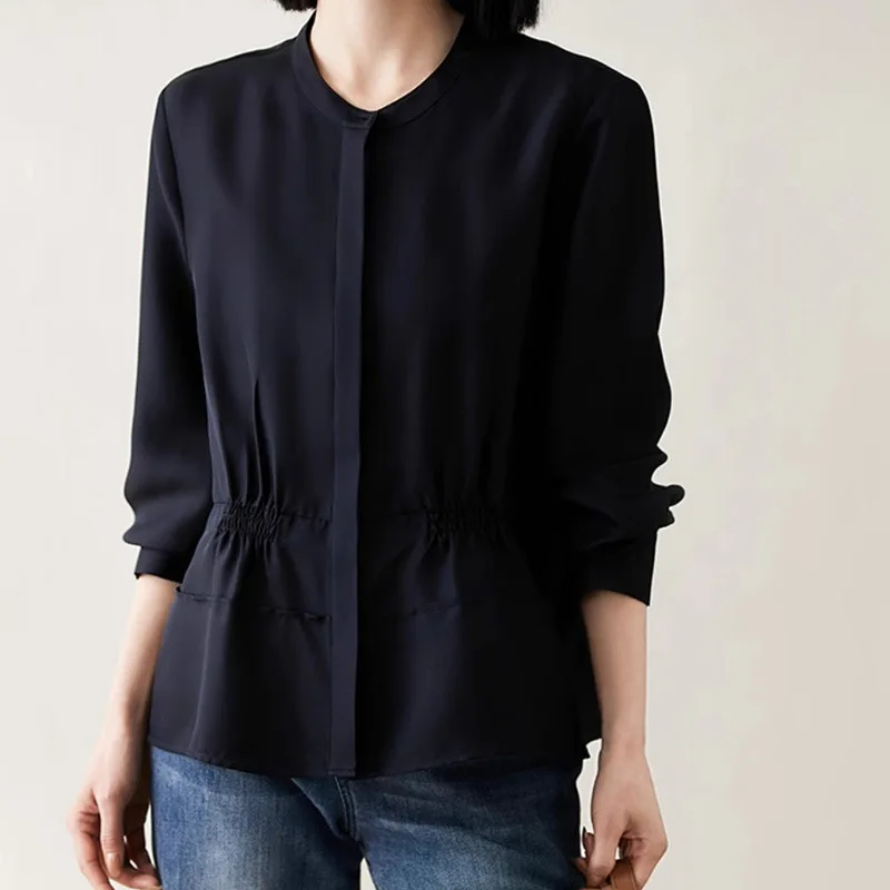 Seidenhemd im alten Geld-Stil, taillierter Mantel, kleiner Stehkragen, weiß, neue Damenbekleidung für den Sommer