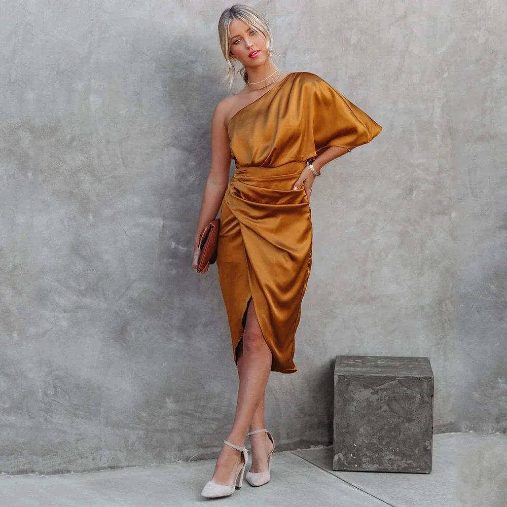 

Золотое платье для матери невесты с коротким рукавом на одно плечо, плиссированное платье длиной до чая, вечернее платье для свадебной вечеринки, женские платья для гостей на заказ