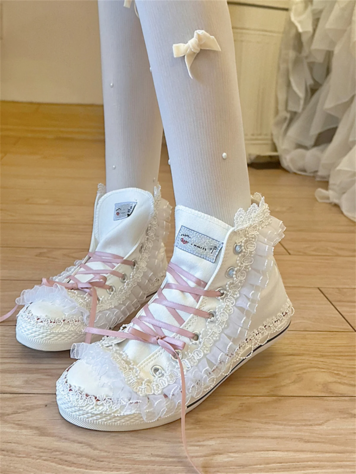 Japanese College Style Sweet Girls Shoes Round Head Lace Flower Ruffle High Help Teenagers Leisure Solid Color Canvas Shoes