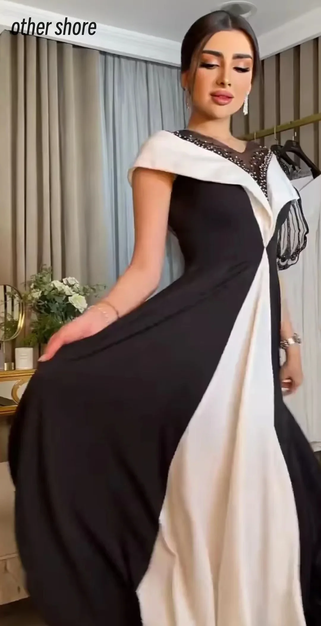 

Other Shore Elegant Vintage Sexy Black White Beading V-Neck A-Line Customize Formal Occasion Prom Dress Evening Party Gowns