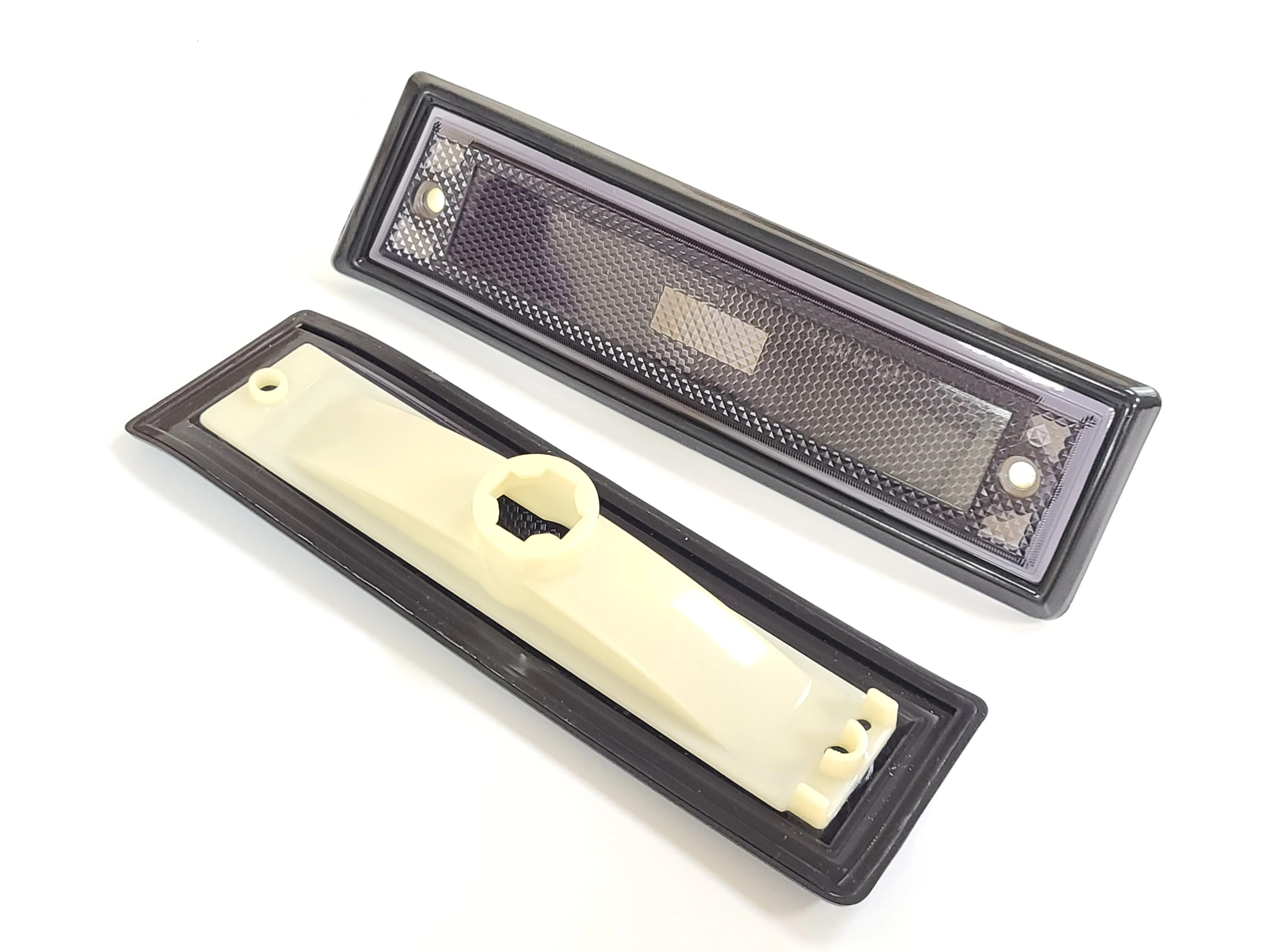 

Side Marker Light Black Lens With Black Trim for Chevrolet, GMC, CK, Pick Up Blazer, Jimmy 81-91, 2 Pcs