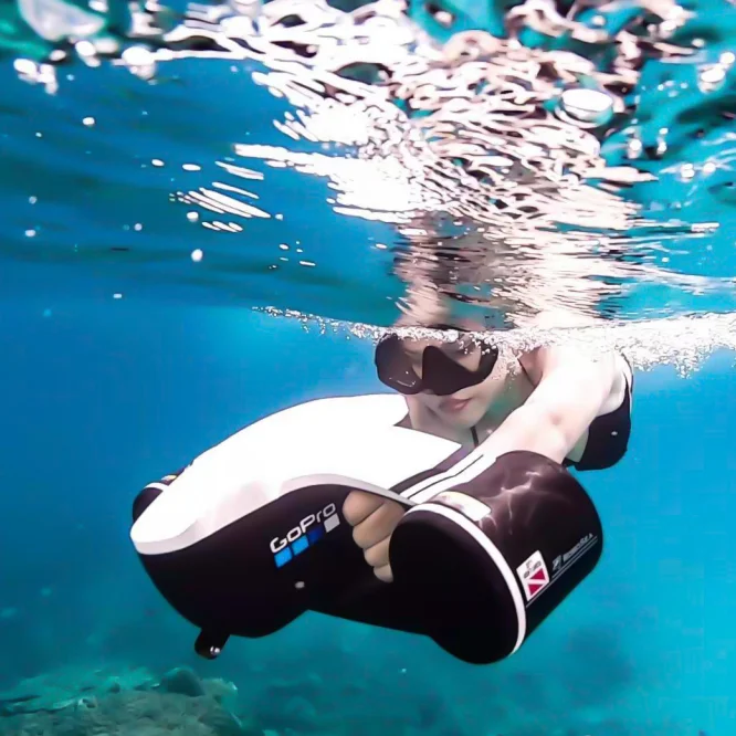 

ROBOSEA Seaflyer Scooter Sous-marin Underwater Scooter for Water Sports Swimming Pool & Diving & Snorkeling & Sea Adventures