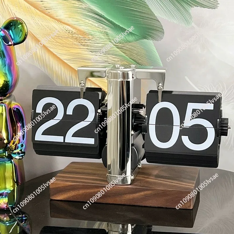Flip Clock Retro Digital Table Clock Vintage Mechanical Auto Flip Clock Table Decoration and Accessories for Home Room Cafe Desk
