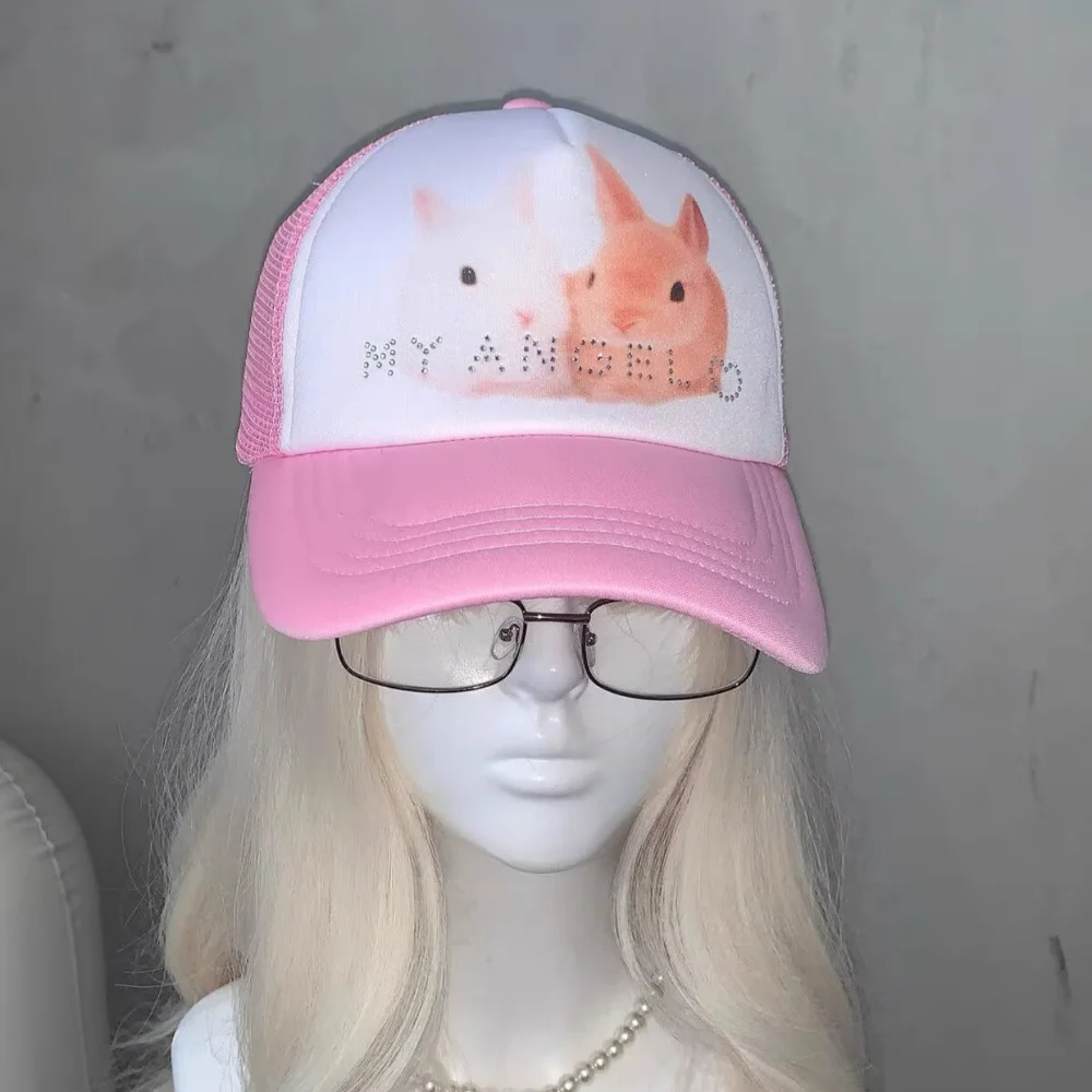 Trucker Cap Mesh - หมวกแก๊ปทรง Trucker ลายกราฟิกสัตว์น่ารักสไตล์ Subculture สำหรับผู้หญิง ตกแต่งด้วยตัวอักษรประดับเพชร