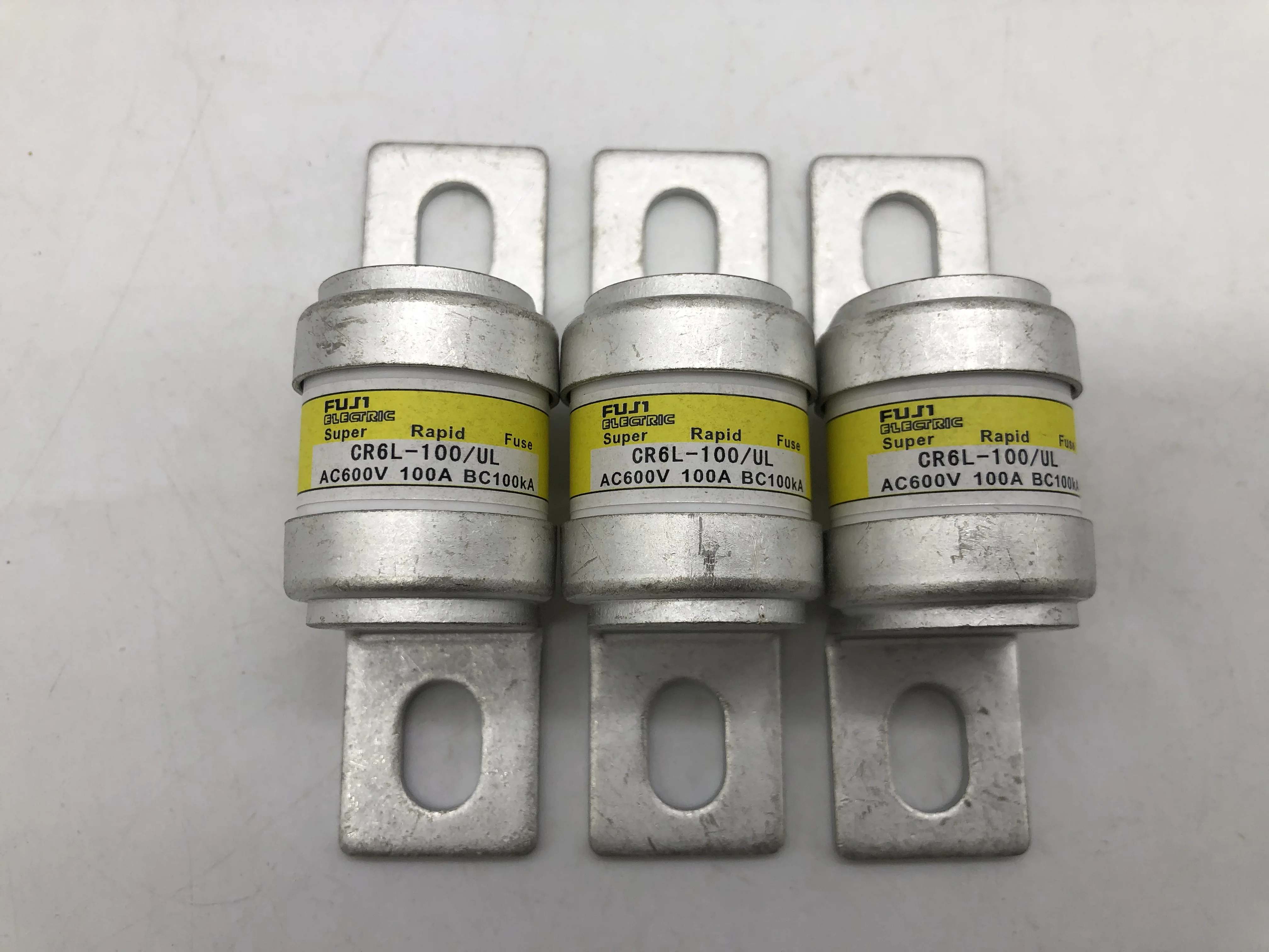 

New Fuses CR6L-100/UL 100A 600V /CR6L-100 $178/Lot(10 Pieces 15%Disc)