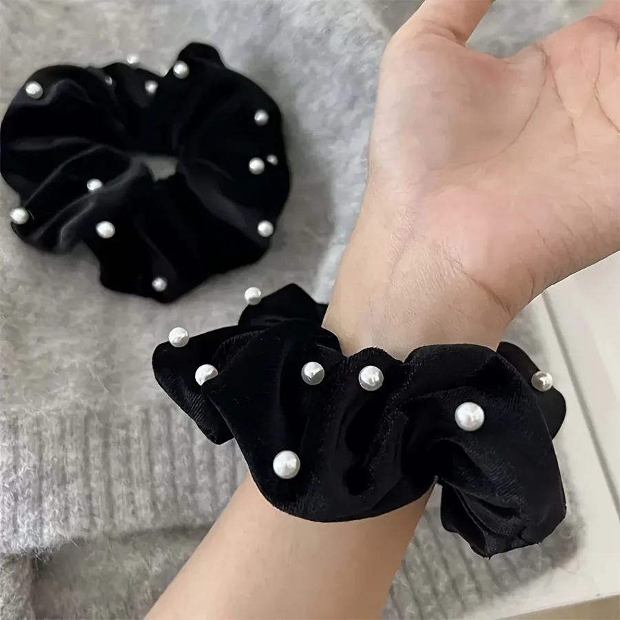 2 Stück französischer Stil, schwarze Satin-Perlen-Plissee-Haargummis, Vintage-elegante Haar-Accessoires, weiche Haarbänder für den täglichen Gebrauch von Frauen – Detail 6