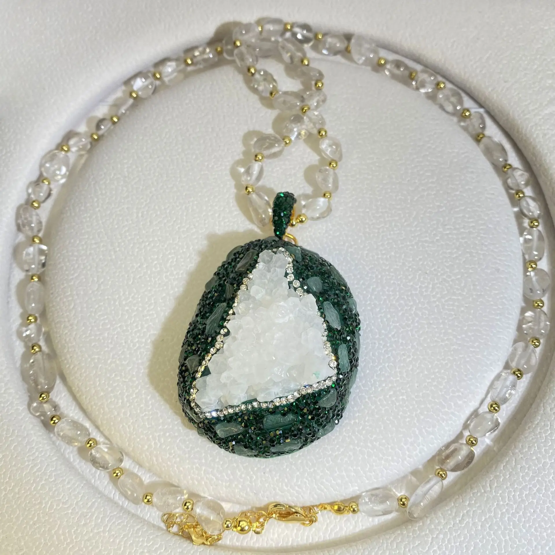 

European and American high-quality crystal bud pendant transparent crystal necklace sweater chain niche design