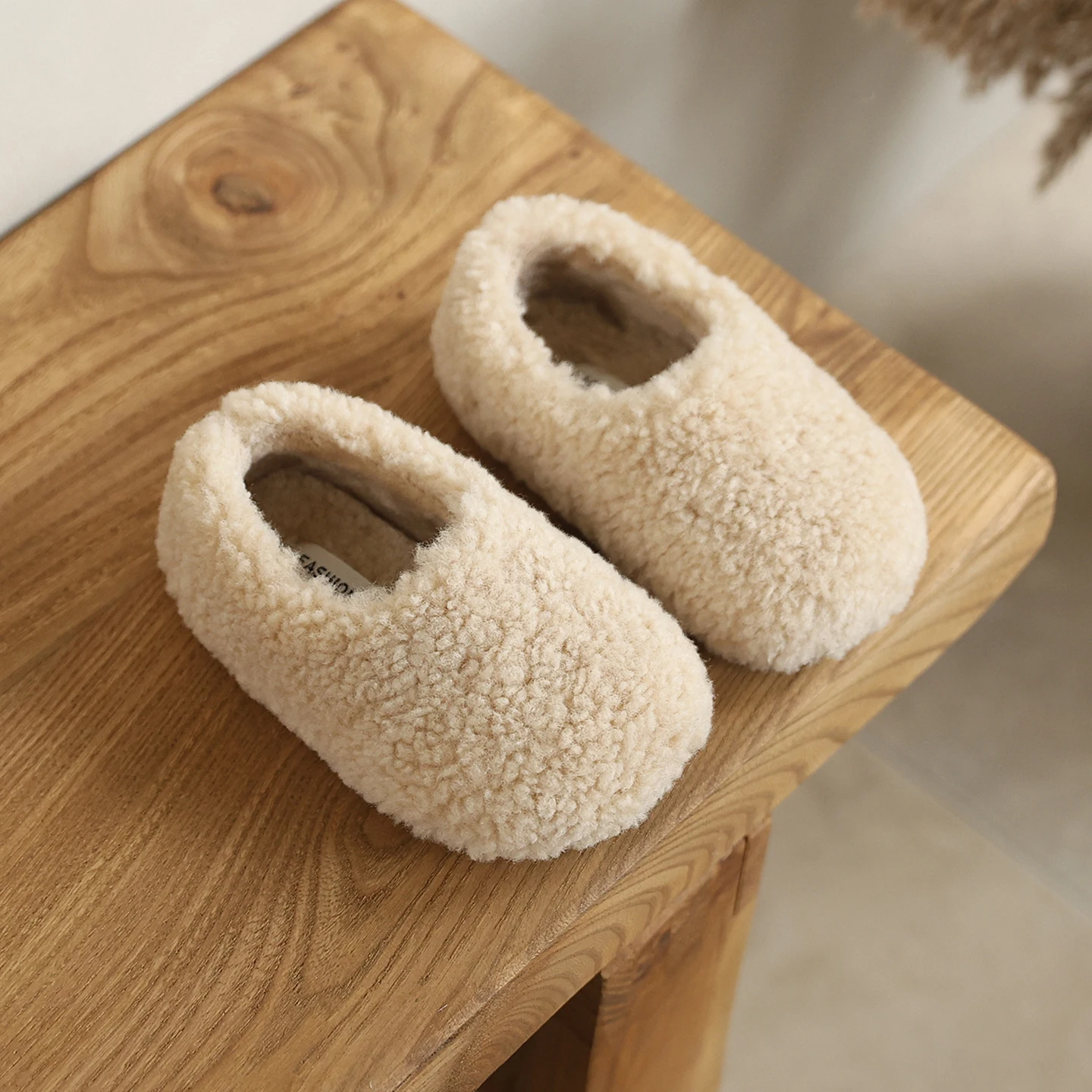 

Children's Cotton Shoes Fashion Warm Kids New 2025 Winter Outdoor Shoes Boys Girls Plush Flats Soft Sole Anti-slip Cotton Shoes