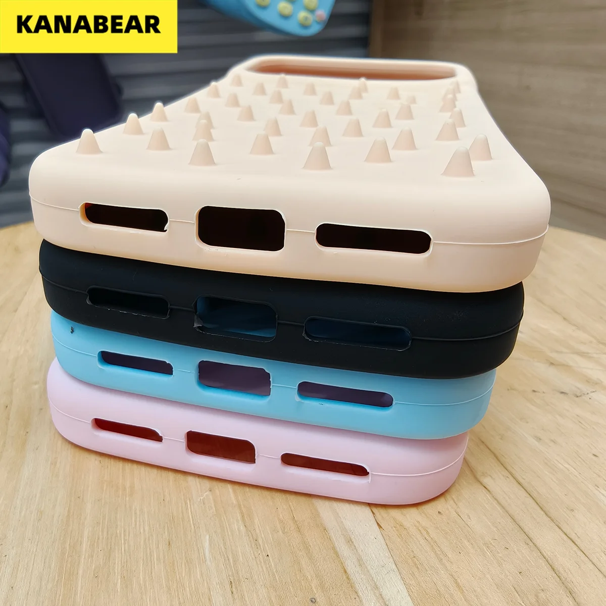 

Personalized, shock-proof silicone phone case for iPhone 17/16 Promax, designed to relieve pressure.