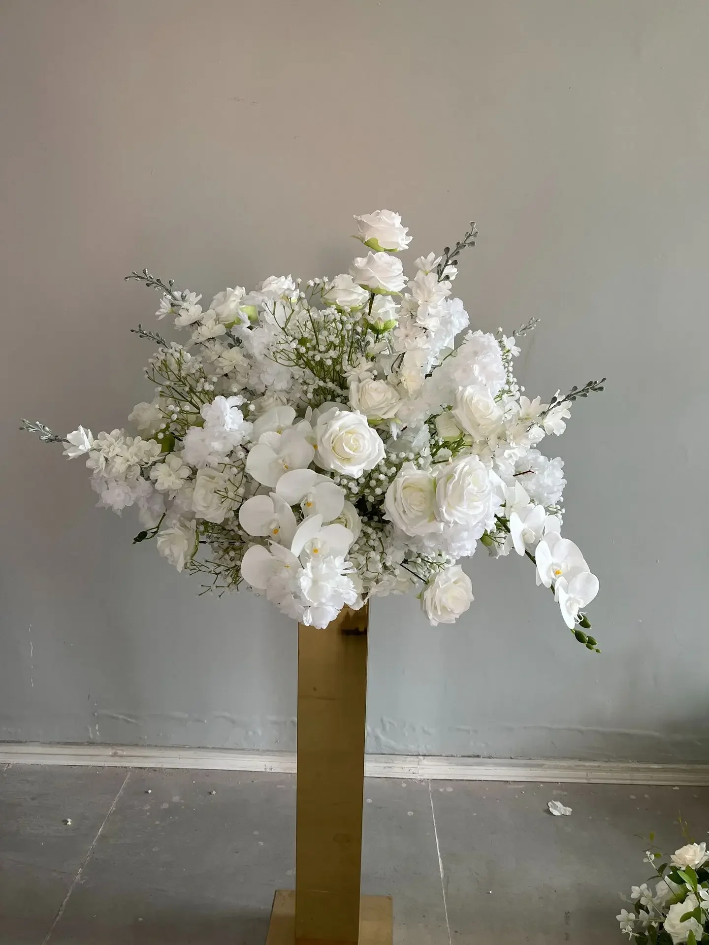 Maßgefertigter 40-80CM Künstlicher Baby-Breathe-Weißrosen-Orchideen-Blumenball für Hochzeitsdekoration, Gangführung, Blumenausstellung, Florale Kunst-Requisiten – Detail 8