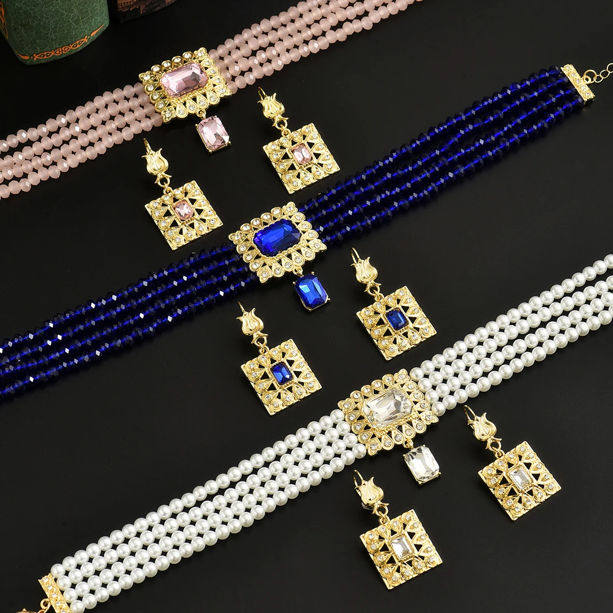 

Elegant And Unique Square Flower-Shaped Elements Handmade Beaded Exquisite Bridal Earrings And Necklace Set Combination