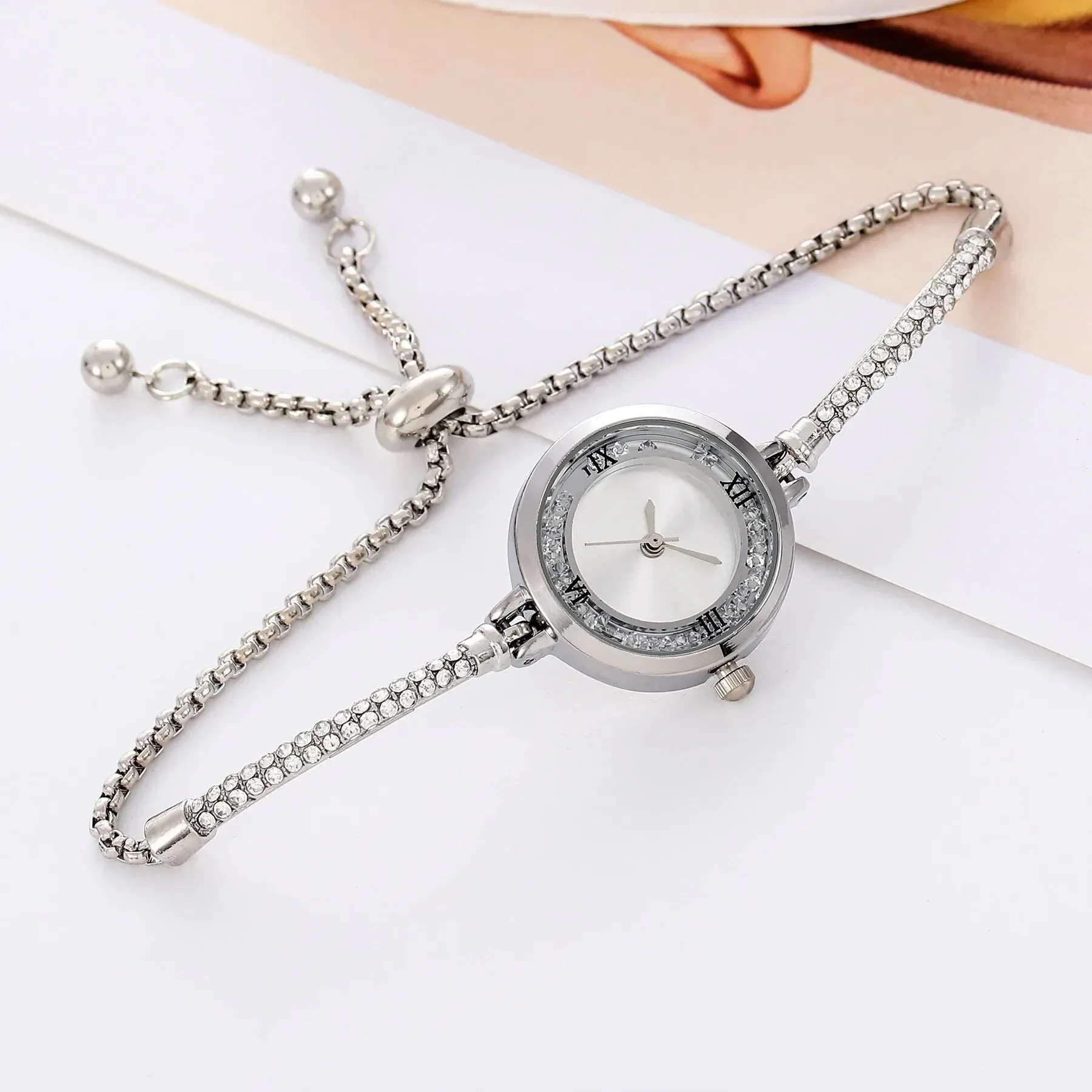 2024 Fashion Women\'s Watch Gold Bracelet Small Dial Elegant Watch New Cute Women\'s Steel Bracelet Watch Quartz Watch