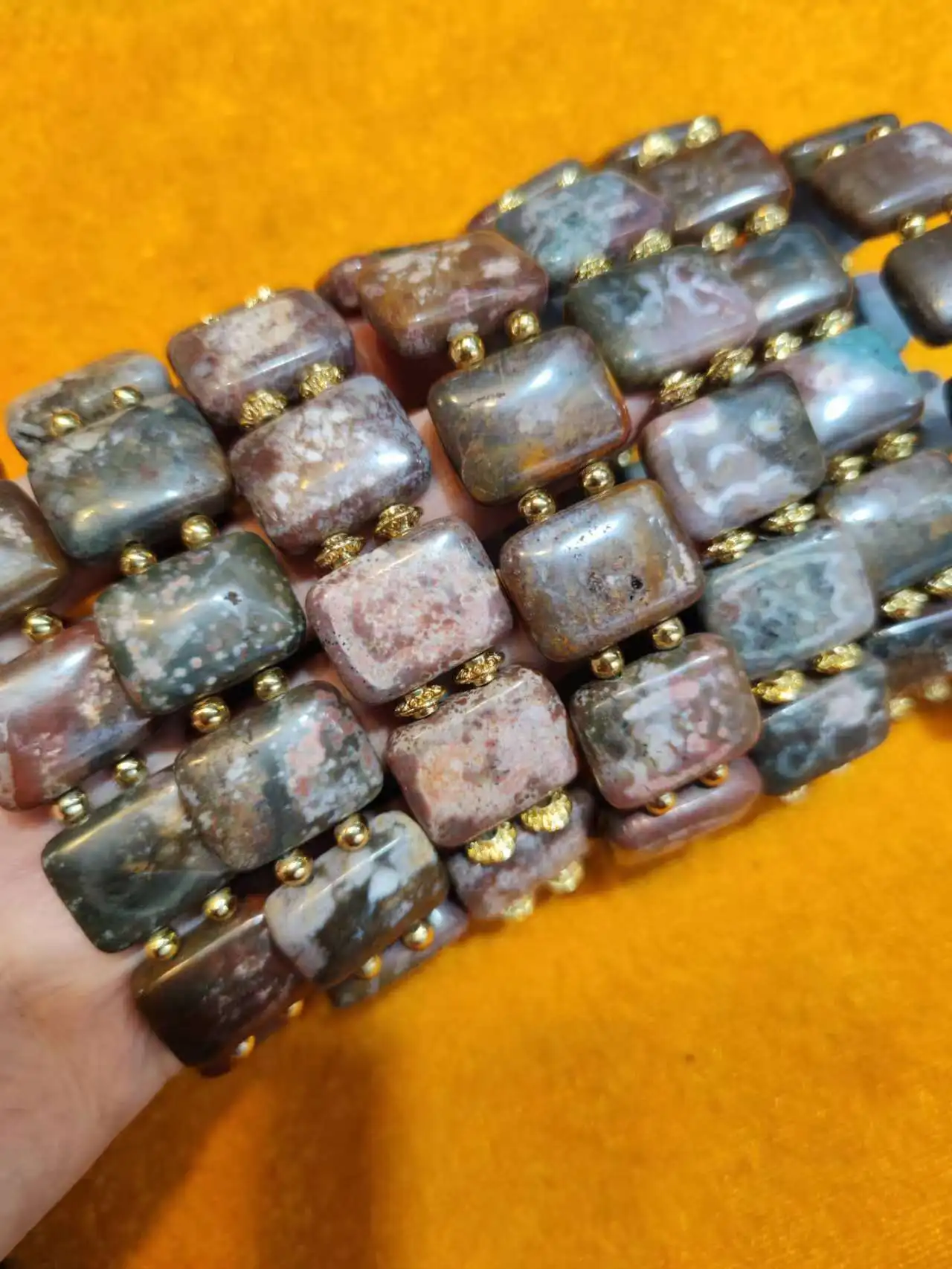 1pcs/lot Natural Old Agate Xiangxiong Dzi Hand Row Special Totems Rough stone Men's and women's styles amulet Ethnic style taki