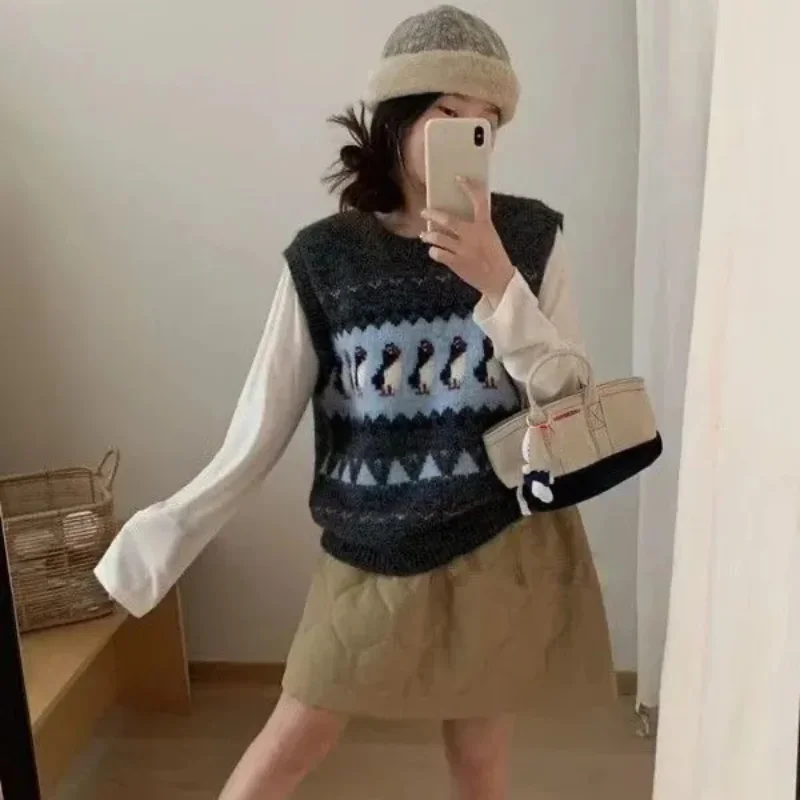 Cute Cartoon Jacquard Sweater Vest Women Vintage O Neck Sleeveless Pullover 2025 Autumn Winter Overlap Knitted Crop Top