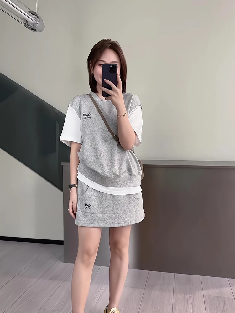 

Футболка Ele Anti-Aging Color Block с вышивкой узелковым шитьем, уникальным дизайном и имитацией двухслойности на плечах