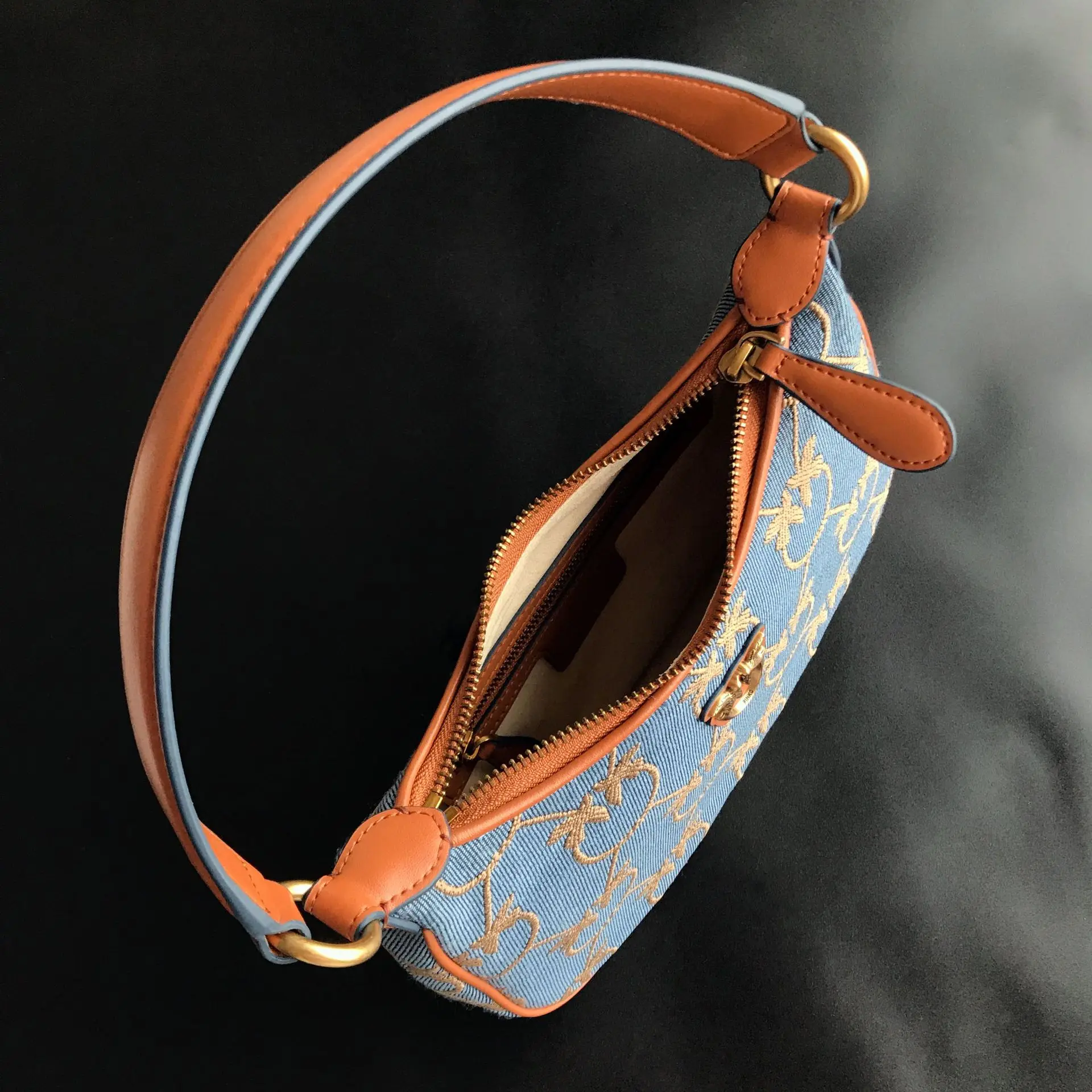 New Arrival Pinko Same Style Denim Denim Half Moon Armpit Puff Swallow Bag Mini Pillow Bag Women's Bag Chain Women's Bag