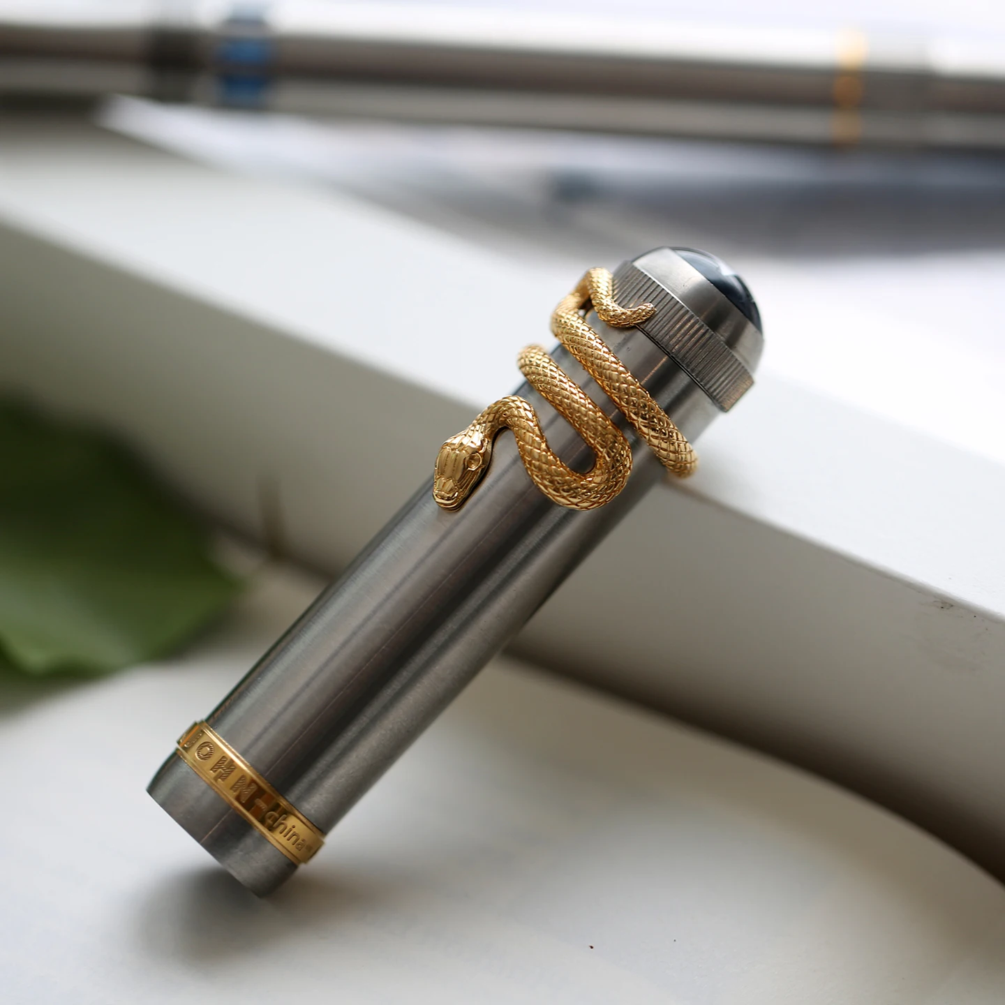 1PCS Limited Edition Majohn P137 Titanium Alloy Piston Fountain Pen Clip NO.6 Nib Snake Clip Business Student Writing Gift