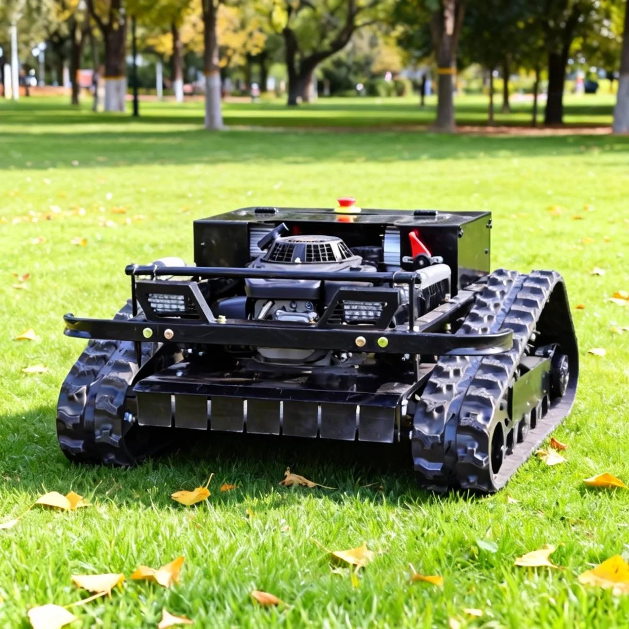 

Индивидуальная электрическая гусеничная газонокосилка с дистанционным управлением шириной 550 мм и высокой адаптируемостью в различных терранах.