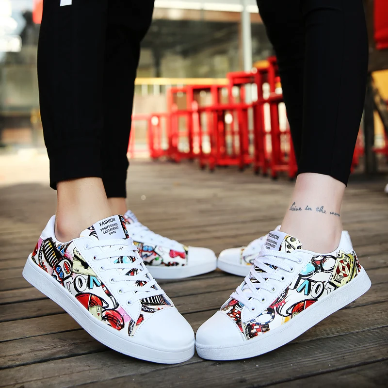 Fashion Graffiti Sneakers Men Hip Hop Skateboarding Shoes Comfortable Walking Platform Sneakers Man Couple Footwear Plus size 46