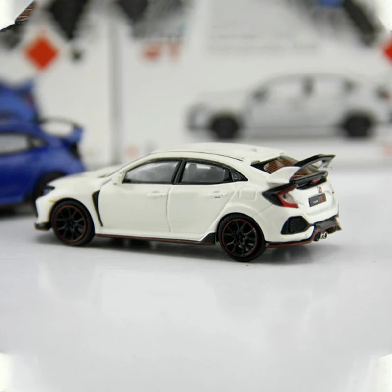 1:64 Scale Alloy HONDA CIVIC TYPE-R FK8 Simulation Car Model Metal Diecast Toys Vehicle for Collectible Gift Collection Display