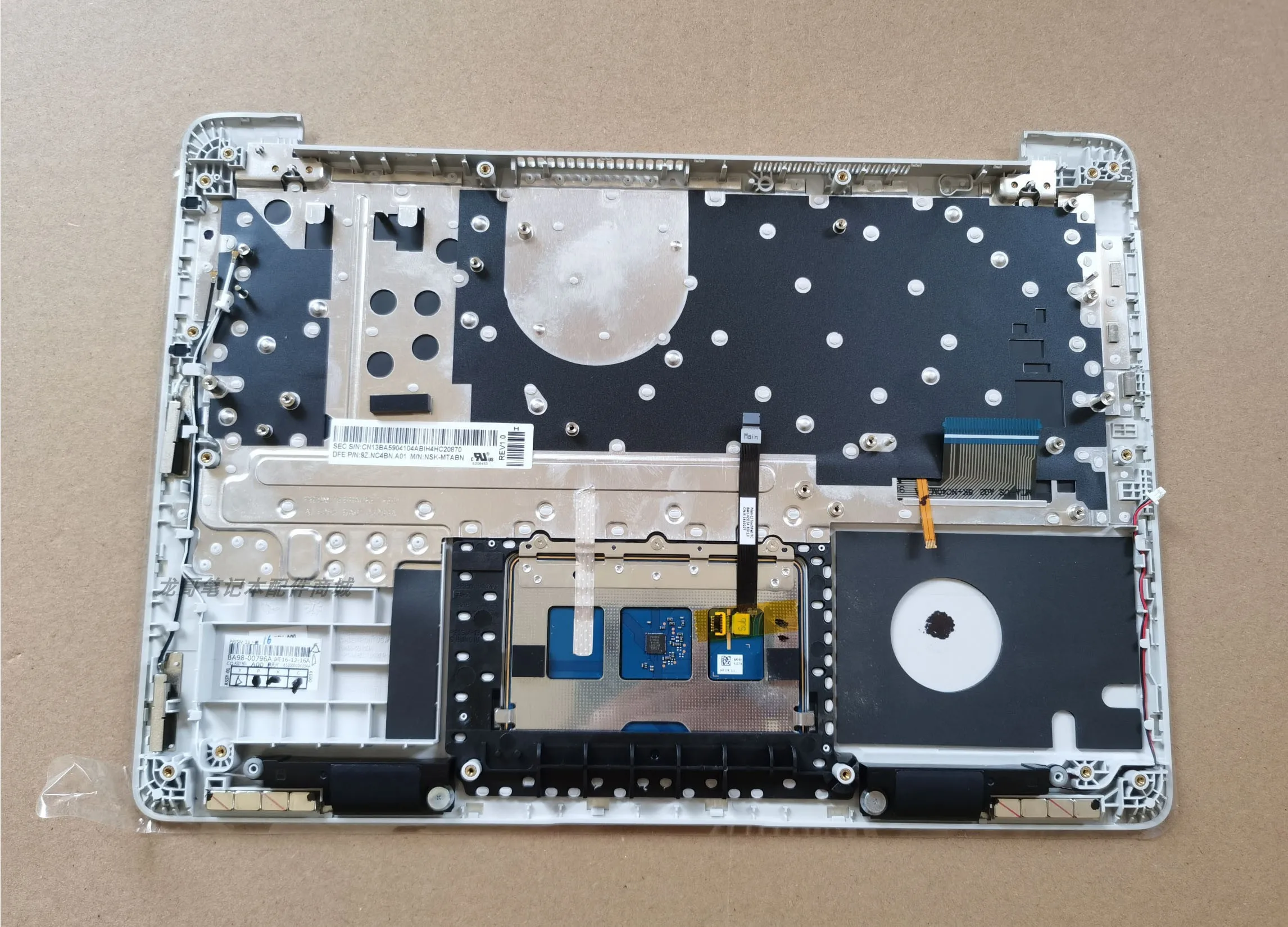 كمبيوتر محمول LCD الغطاء الخلفي لسامسونج ، الغطاء الخلفي ، Palmrest الغطاء العلوي العلوي ، حافظة القاعدة السفلية ، ميكروفون المتكلم ، قذيفة جديدة ، NP740U3L NP740U3M