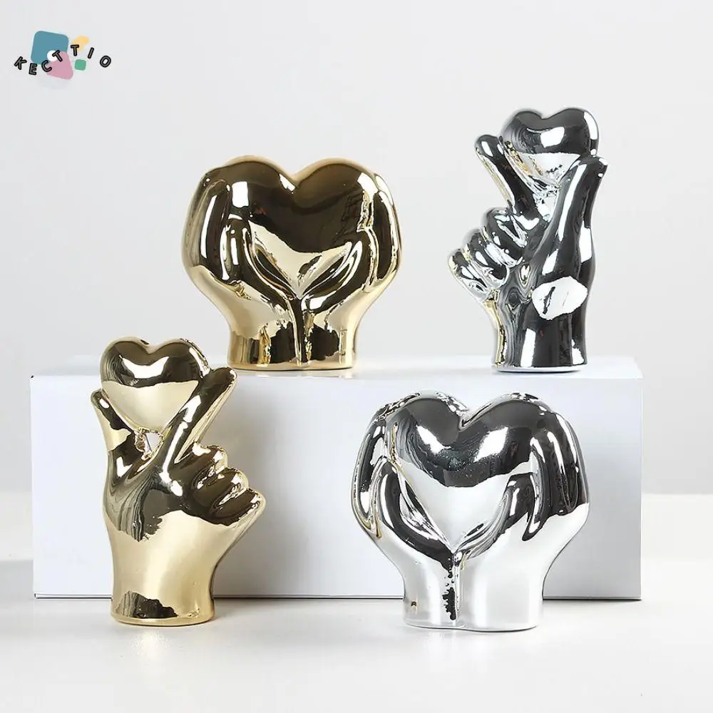 

2Pcs/set Gold Love Heart Gesture Figurine Silver Kawaii Elegant Heart Hand Sculpture Handmade Durable Love Gesture Ornament