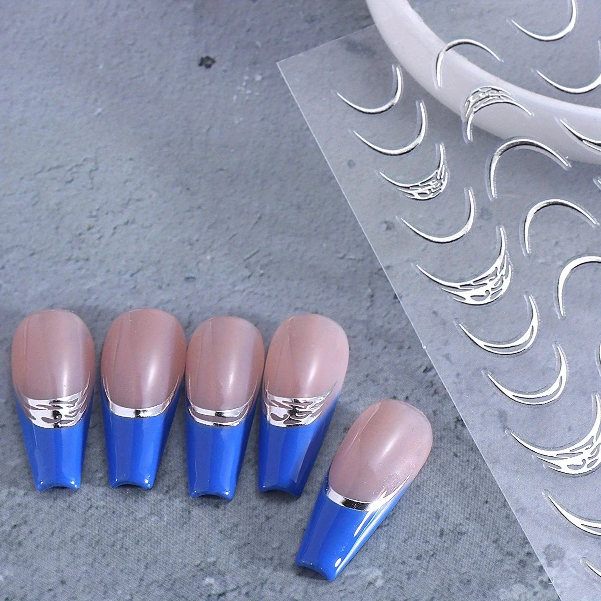 1 stks 3D Sparkle Vergulden Franse Kwastje Vorm Nail Sticker Goud Zilver Ster Maan Zelfklevende Decals Stempelen Manicure Decoratie